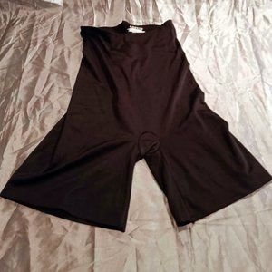 Assets by Spanx Everyday Shaping Shorts 2X - worn once